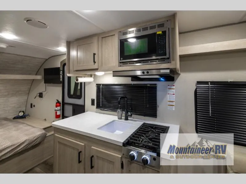 2027 Coachmen Catalina Summit Series 7 154RDX - Photo 4