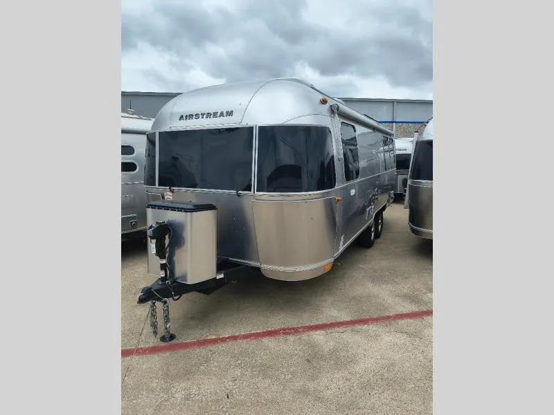 2024 Airstream Flying Cloud 25FB - Photo 3