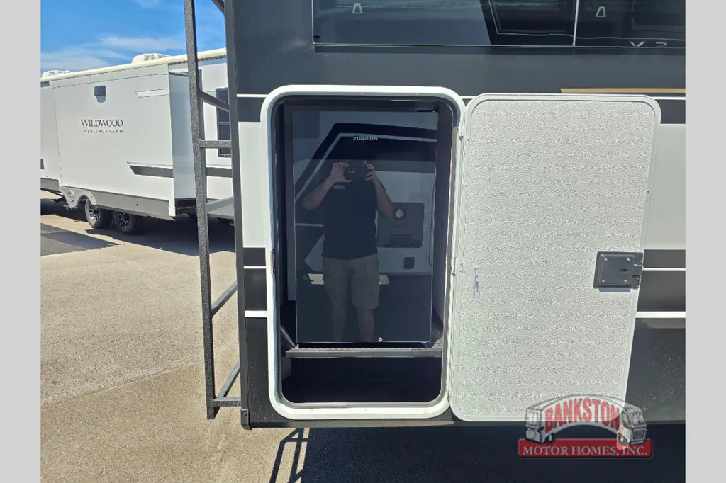2026 Brinkley Model Z 2680, Photos photo 4