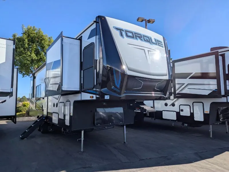 2025 Heartland Torque TQ 316 - Photo 2