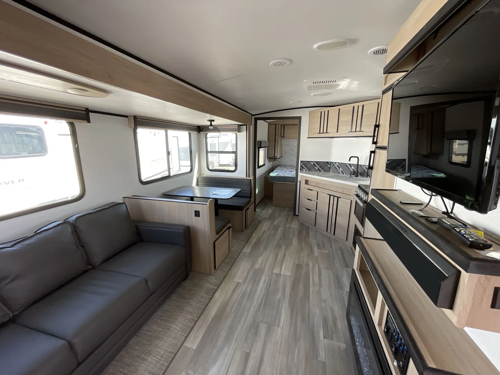 2021 Cruiser RV Radiance R-25RB — living area main