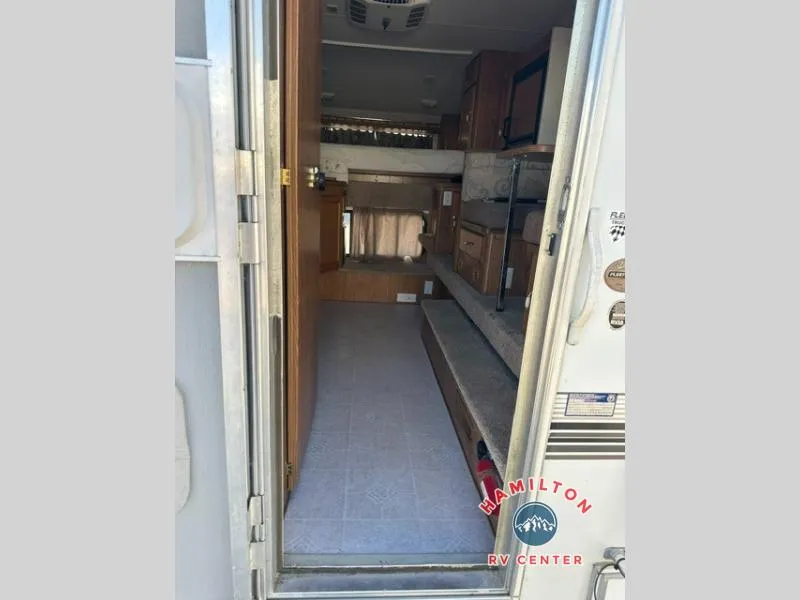 2001 Fleetwood RV ELKHORN Used    9U - Photo 3