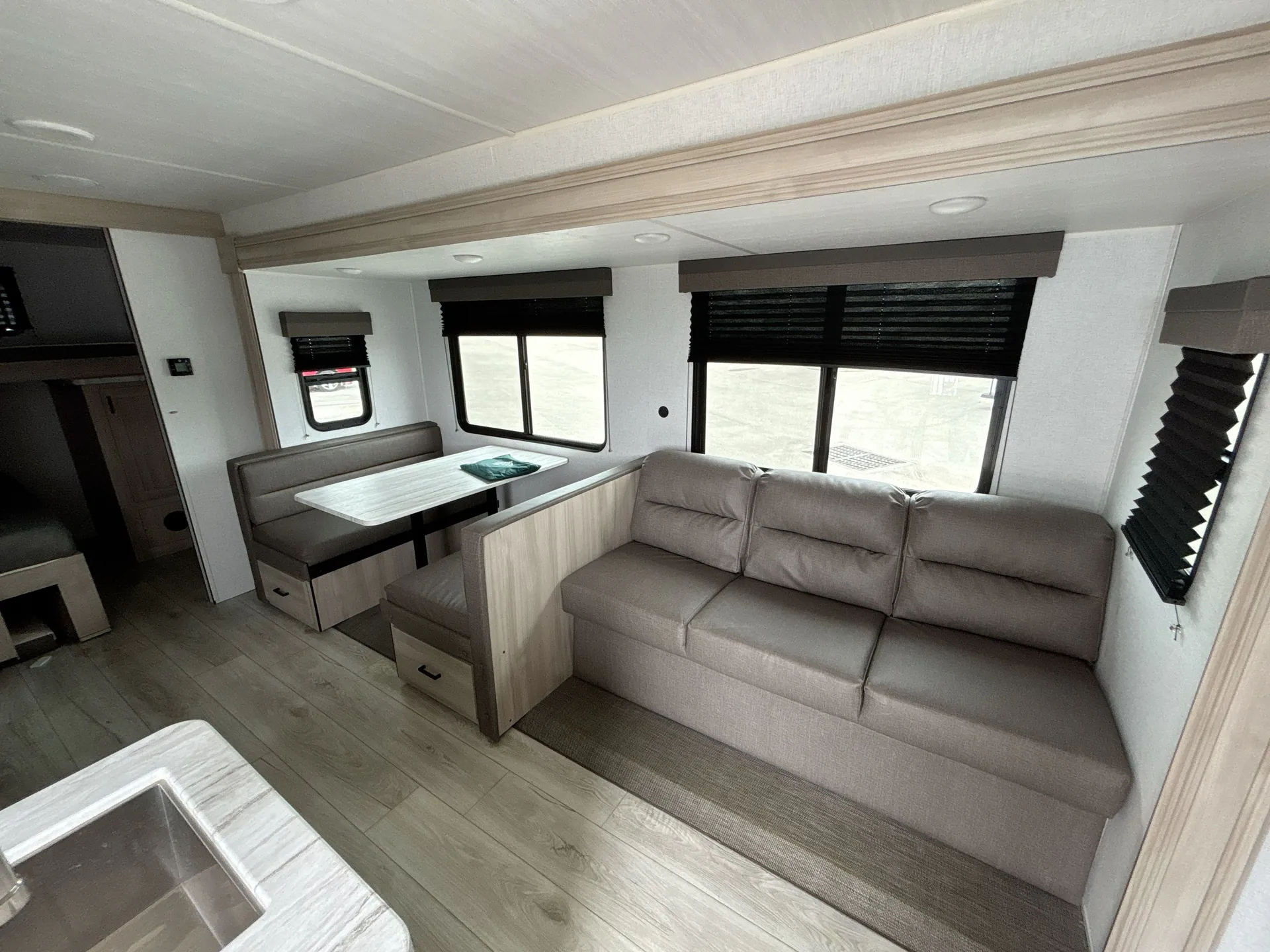 2024 East to West Silver Lake 29KBH — living area main