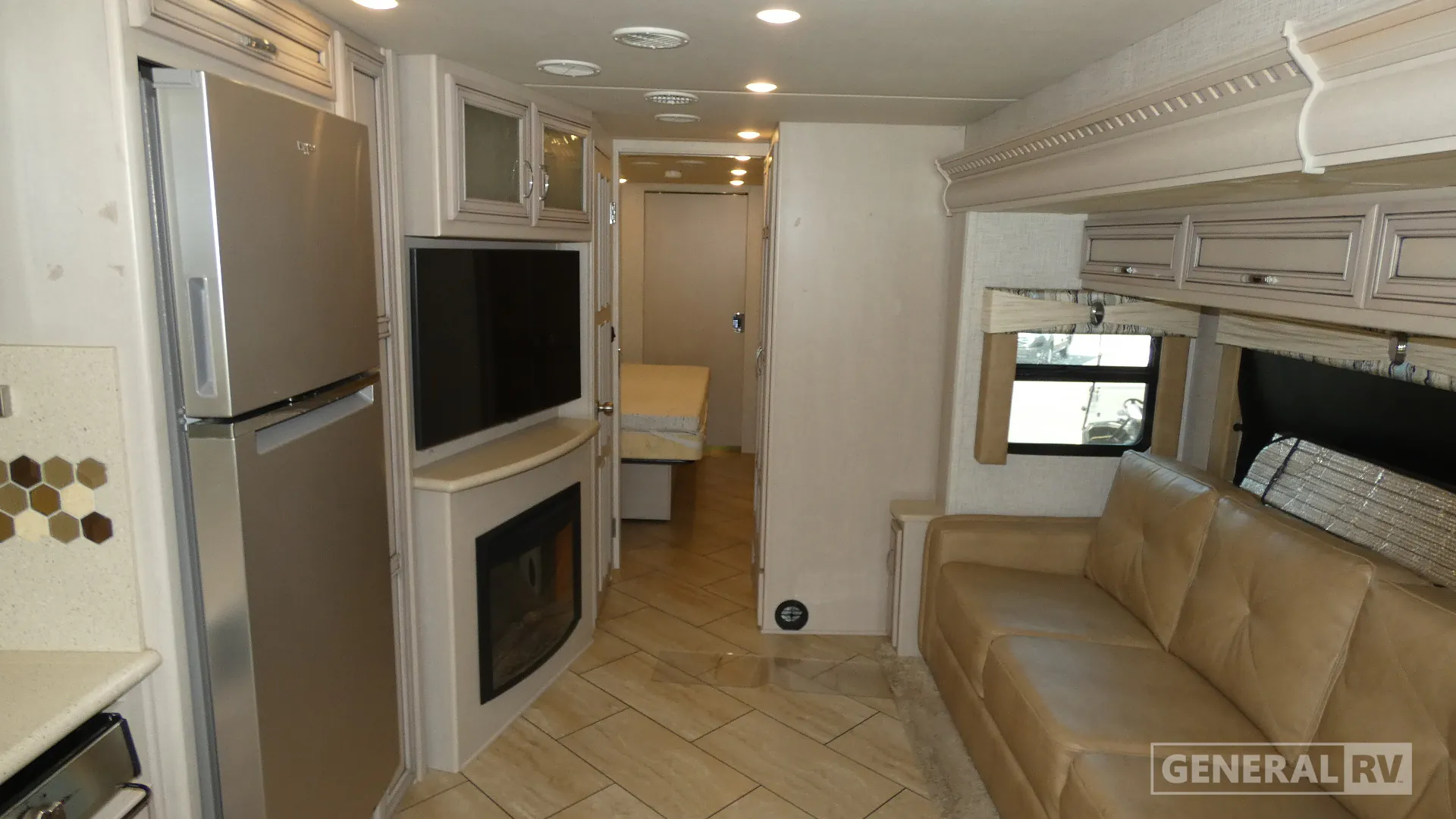 2021 Newmar Bay Star 3609 - Photo 3