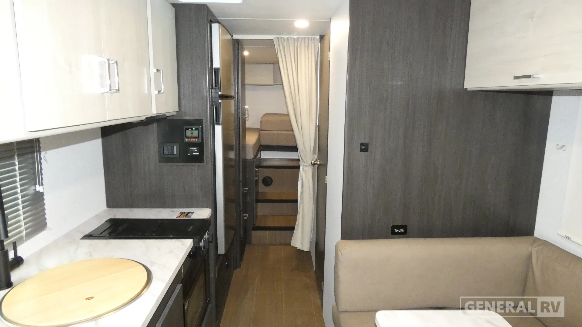 2027 Winnebago Sunflyer 24GG - Photo 3