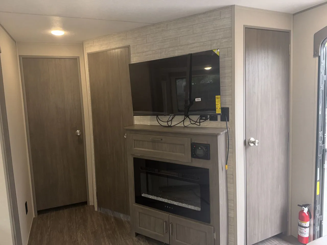 2026 Forest River Aurora 29TQS - Photo 4