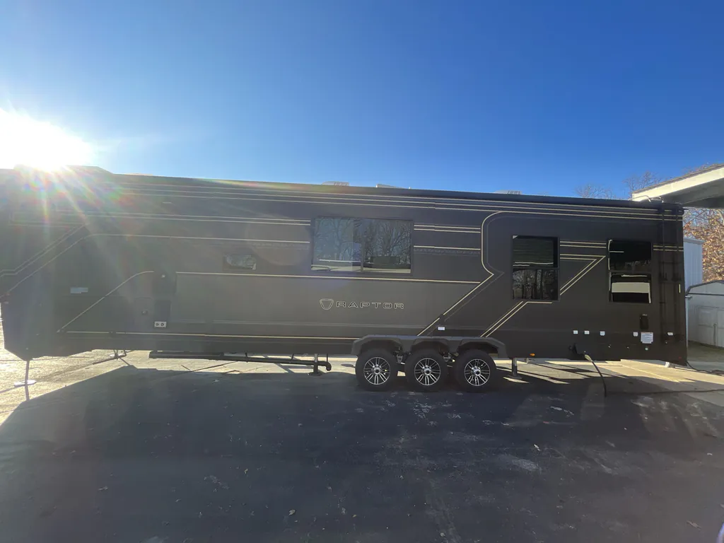 2026 Keystone Raptor 441, Photos photo 5
