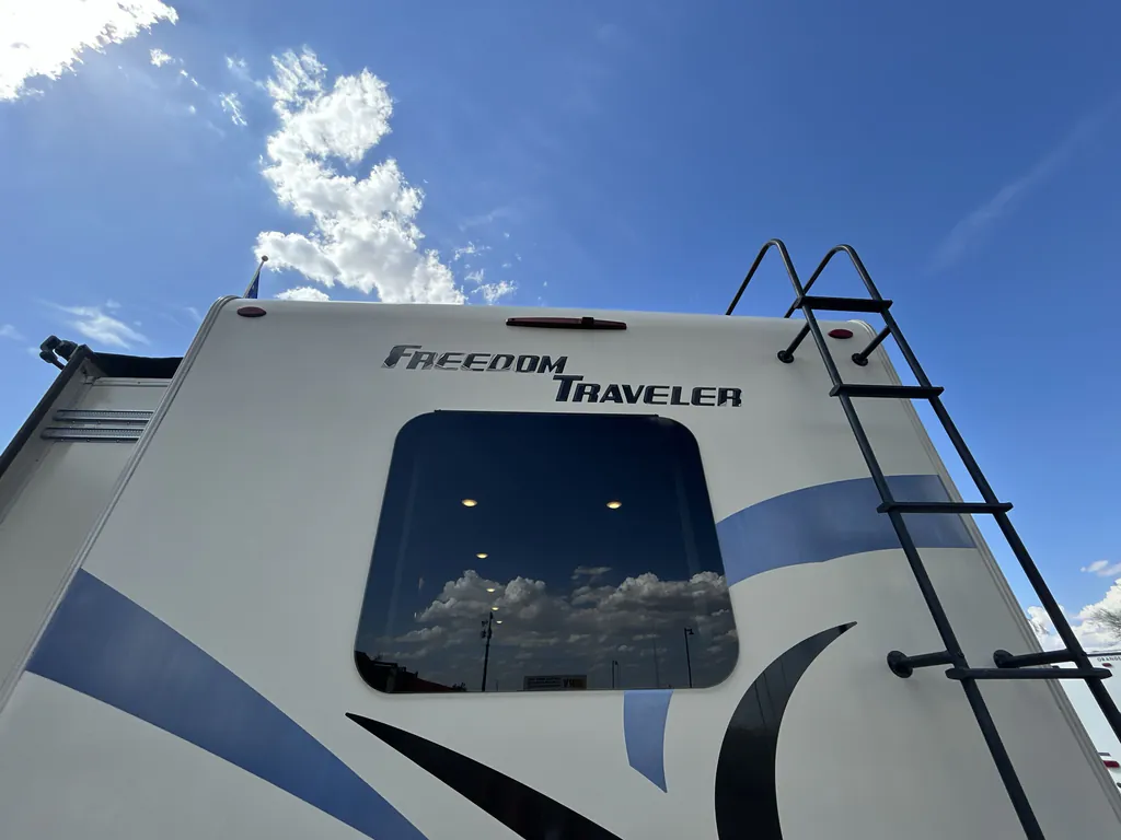 2022 Thor Motor Coach Freedom Traveler A32, Photos photo 21