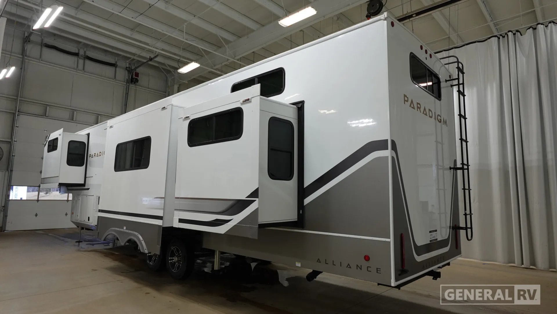 2026 Alliance RV Paradigm 395DS - Photo 4