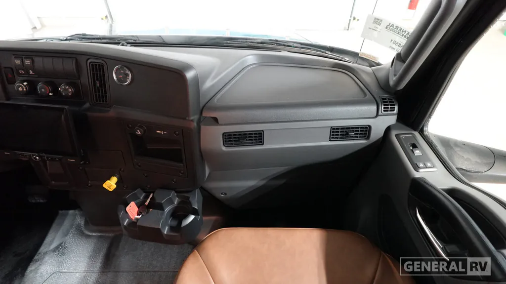 2027 Nexus Ghost 36DS, Photos photo 10