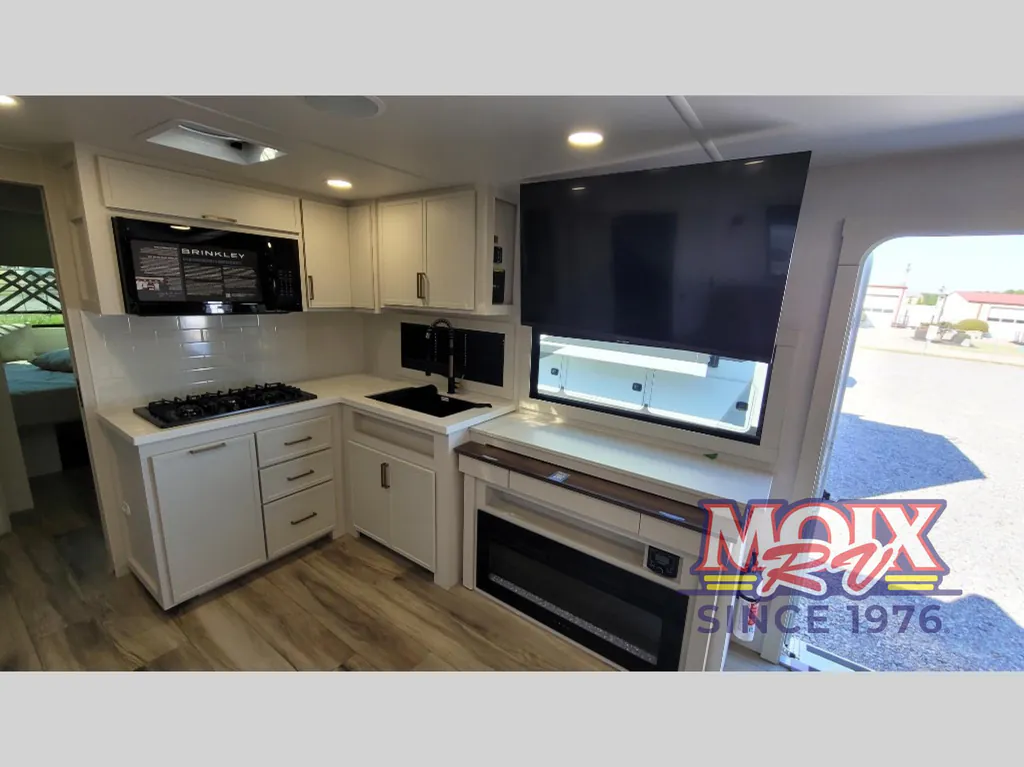 2027 Brinkley Model I 290, Photos photo 11