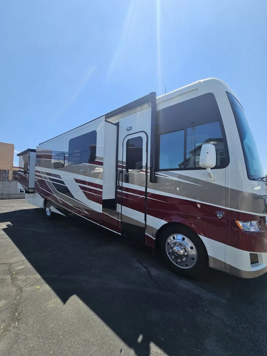 2026 Newmar Bay Star 3626 - Photo 3