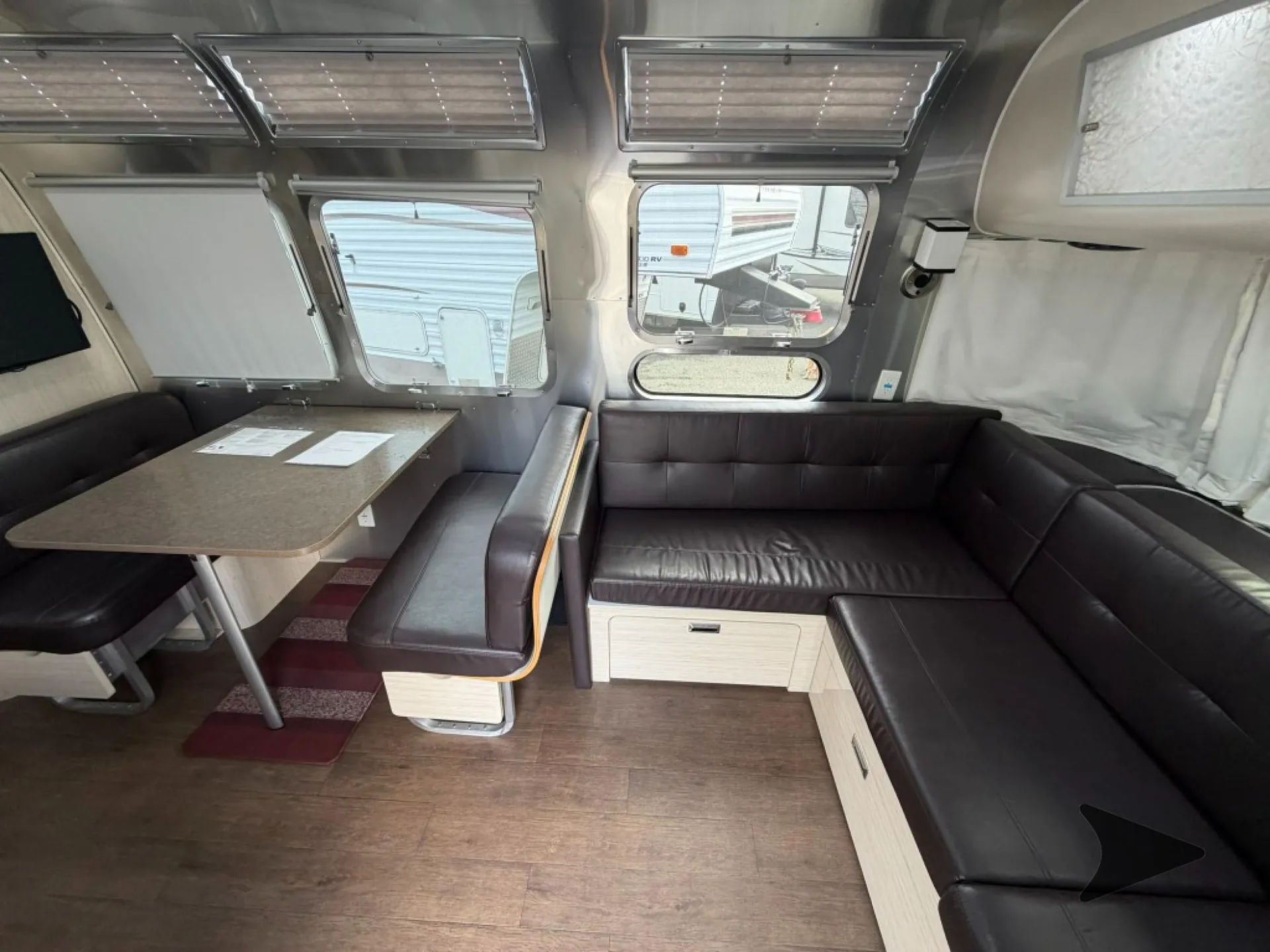 2019 Airstream International Serenity 30RB TWIN - Photo 4