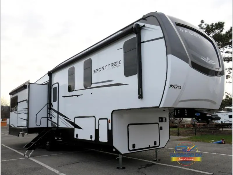 2026 Venture RV SportTrek Touring Edition 353VRK - Main photo