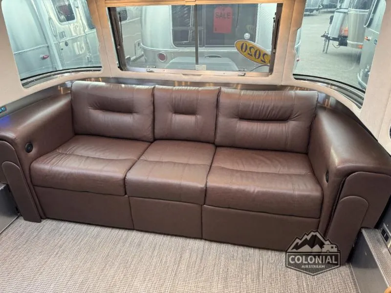 2020 Airstream Classic 30RB - Photo 4