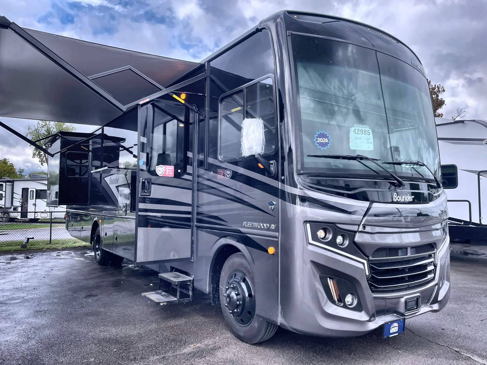 2026 fleetwood Bounder 36F - Photo 2
