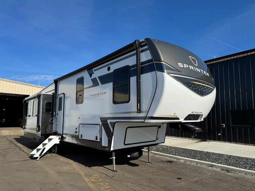 2026 Keystone Sprinter 3210RLS - Photo 4