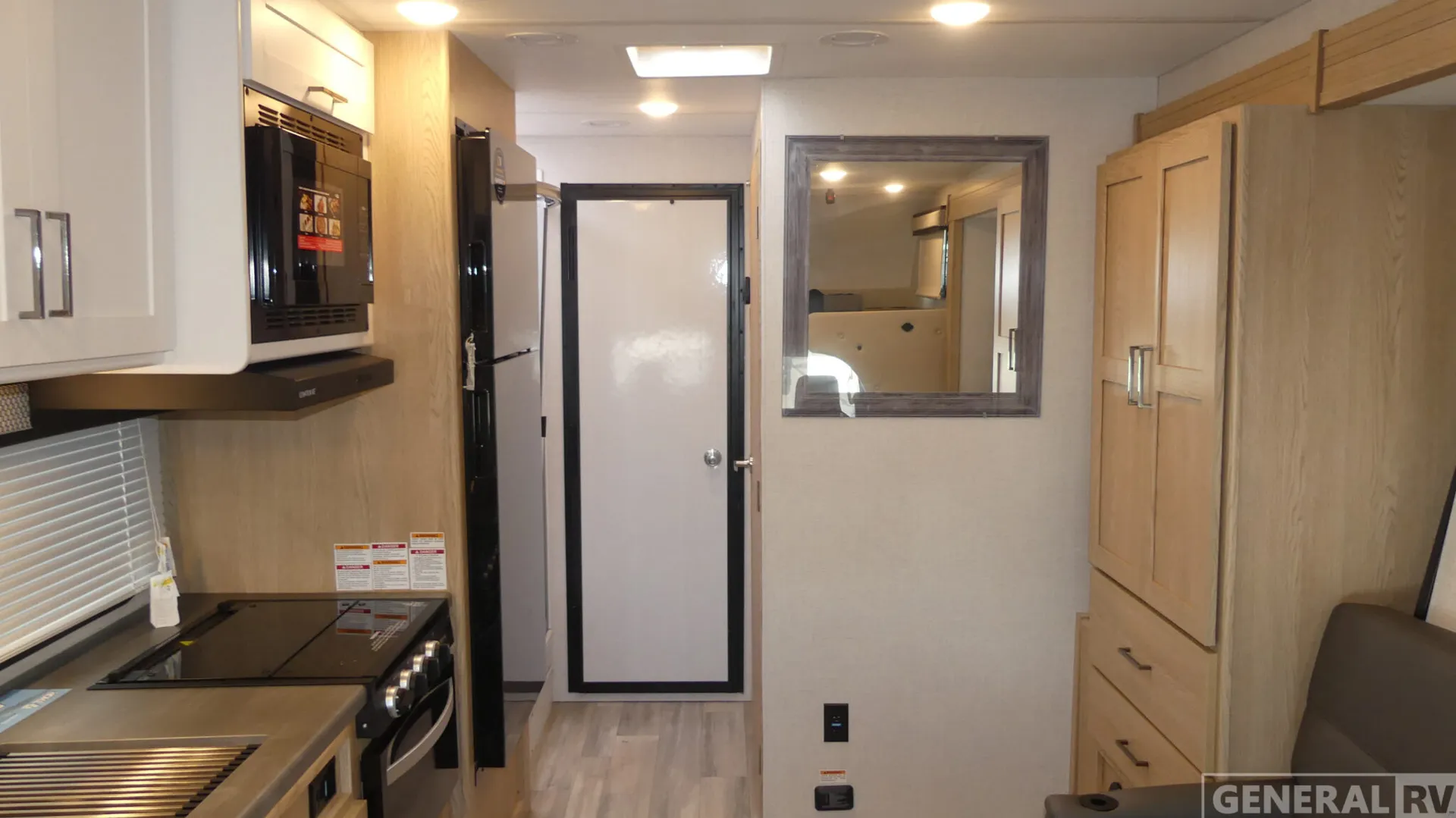 2026 Thor Motor Coach Outlaw 29T - Photo 3