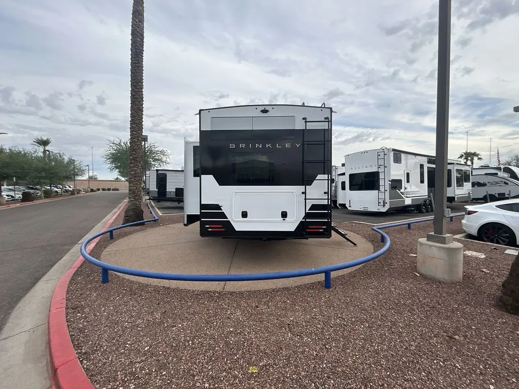 2027 Brinkley Model I 290, Photos photo 4