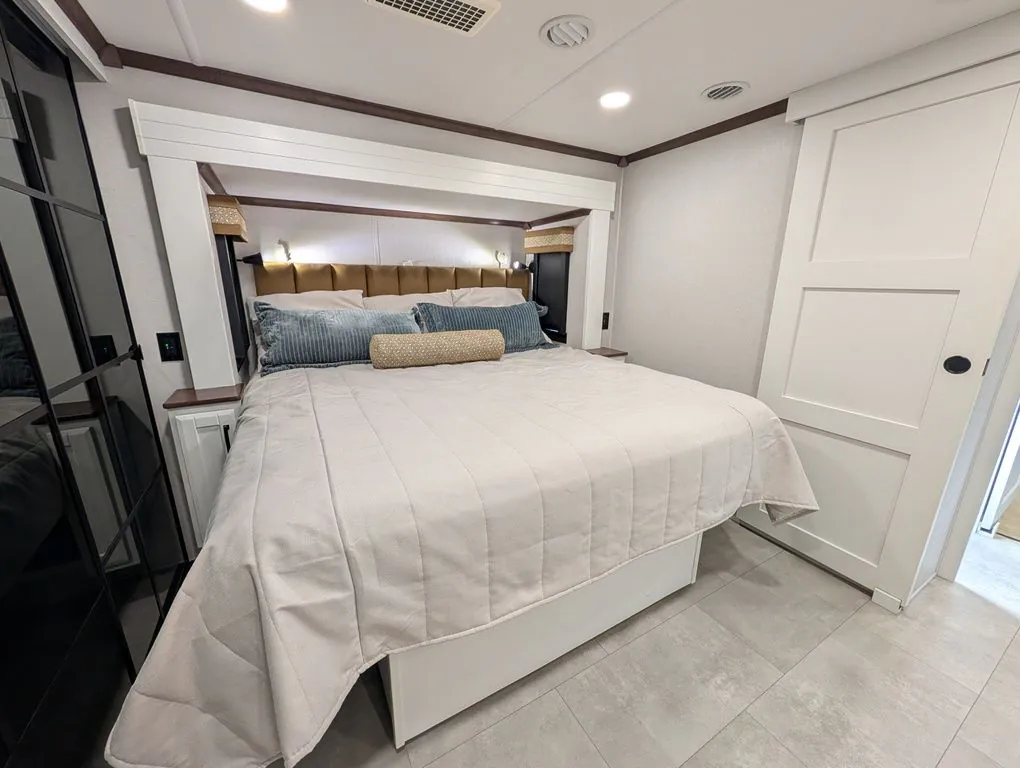 2025 Forest River RiverStone 425FO, Photos photo 42