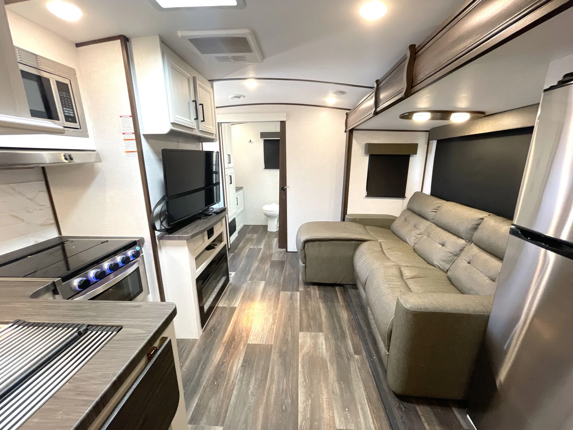 2022 Dutchmen Atlas 2202RB — living area main