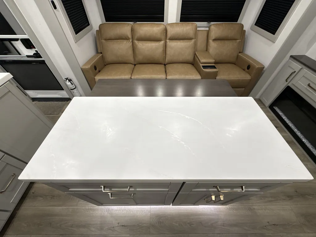 2025 Brinkley Model Z AIR 295, Photos photo 10