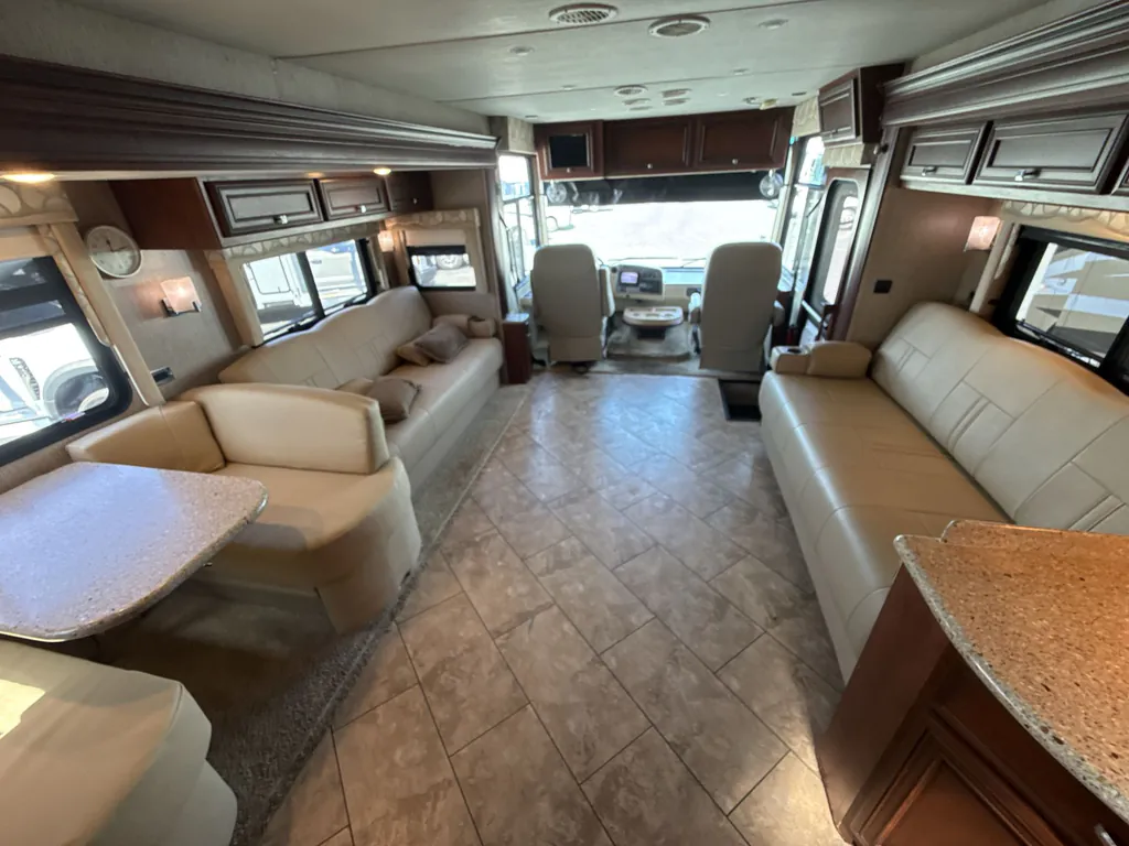 2016 Newmar Bay Star 3518, Photos photo 16
