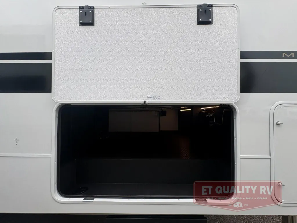 2026 Brinkley Model Z 3600, Photos photo 17