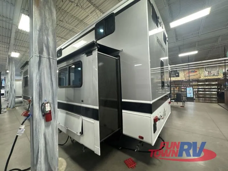 2025 Redwood RV Regency 3881FKL - Photo 3