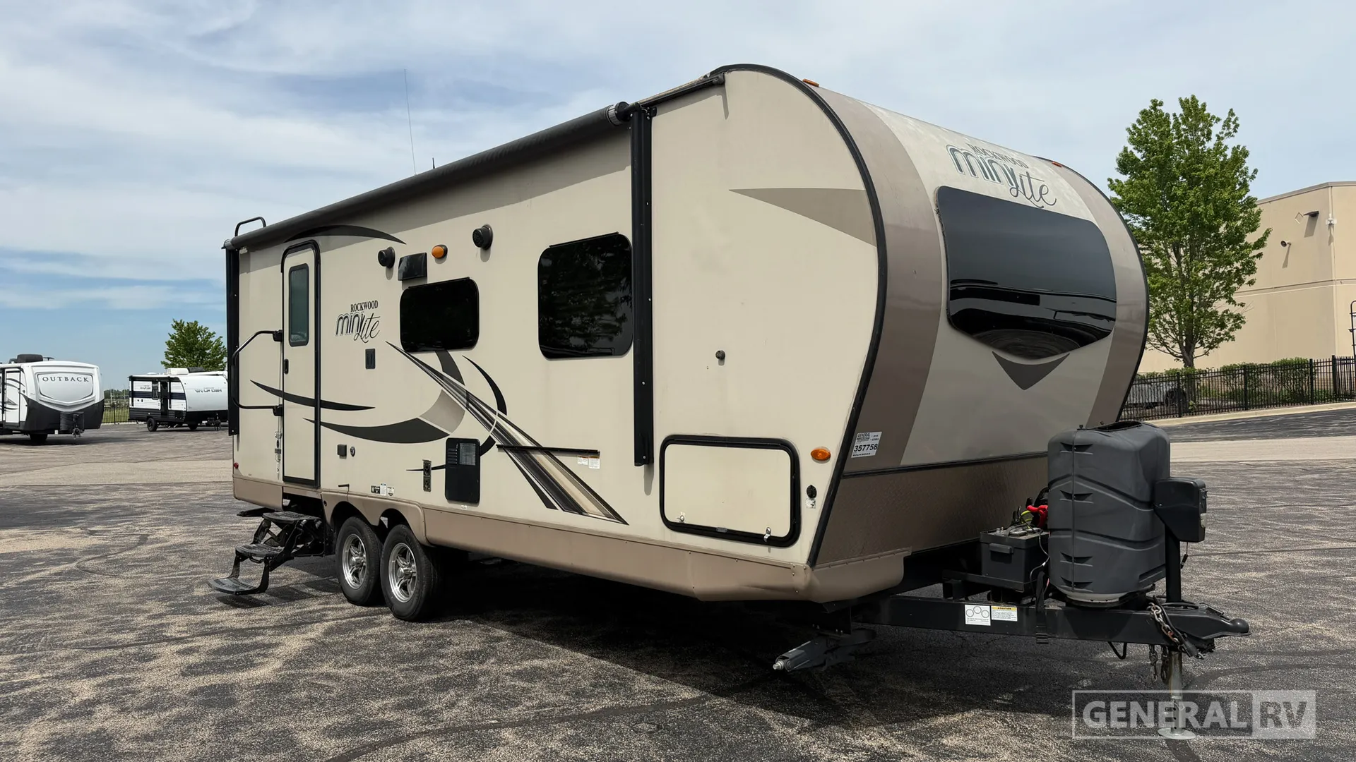 2019 Forest River Rockwood Mini Lite 2511S - Photo 2