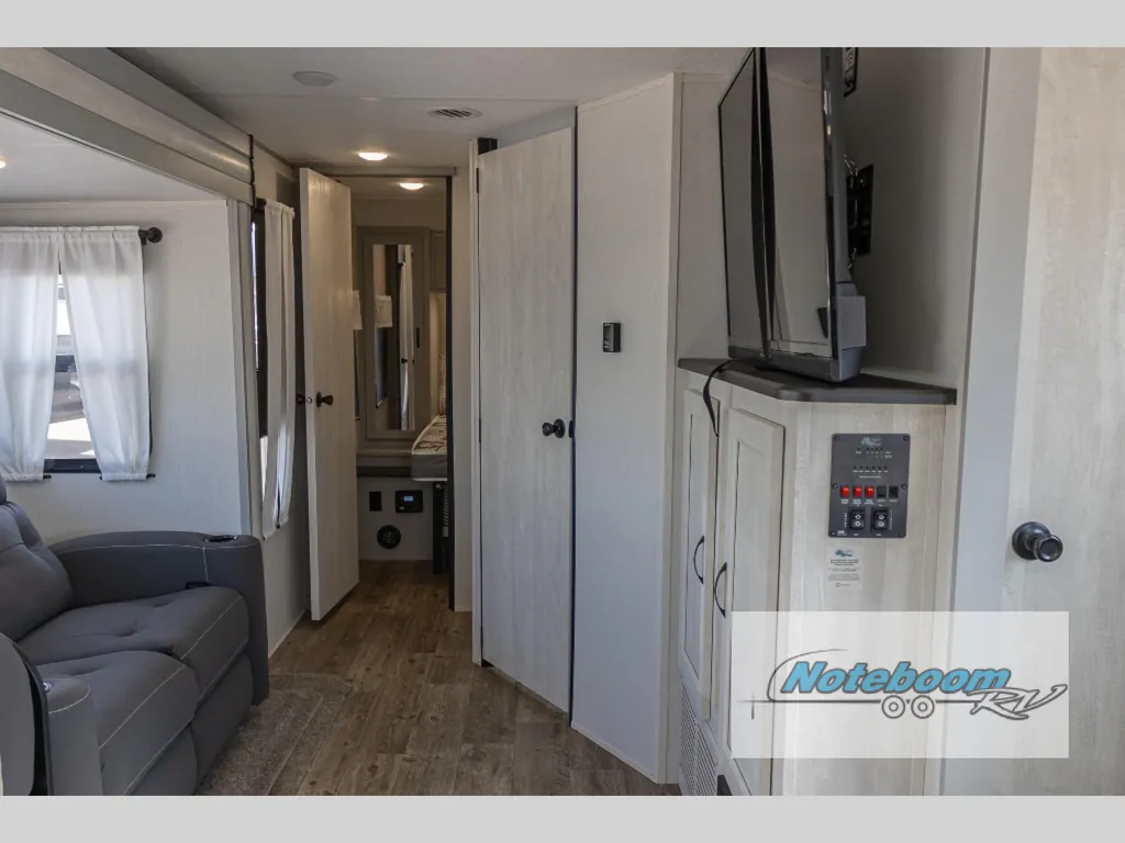 2023 Forest River Vibe 25RK, Photos photo 7