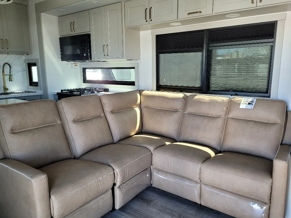 2026 Brinkley Model G 3970, Photos photo 5