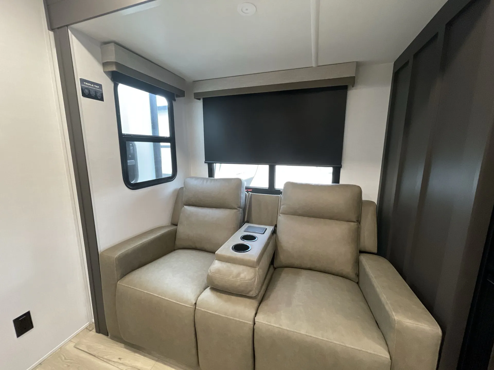 2027 Forest River Flagstaff Super Lite 26MBR — Photo 6