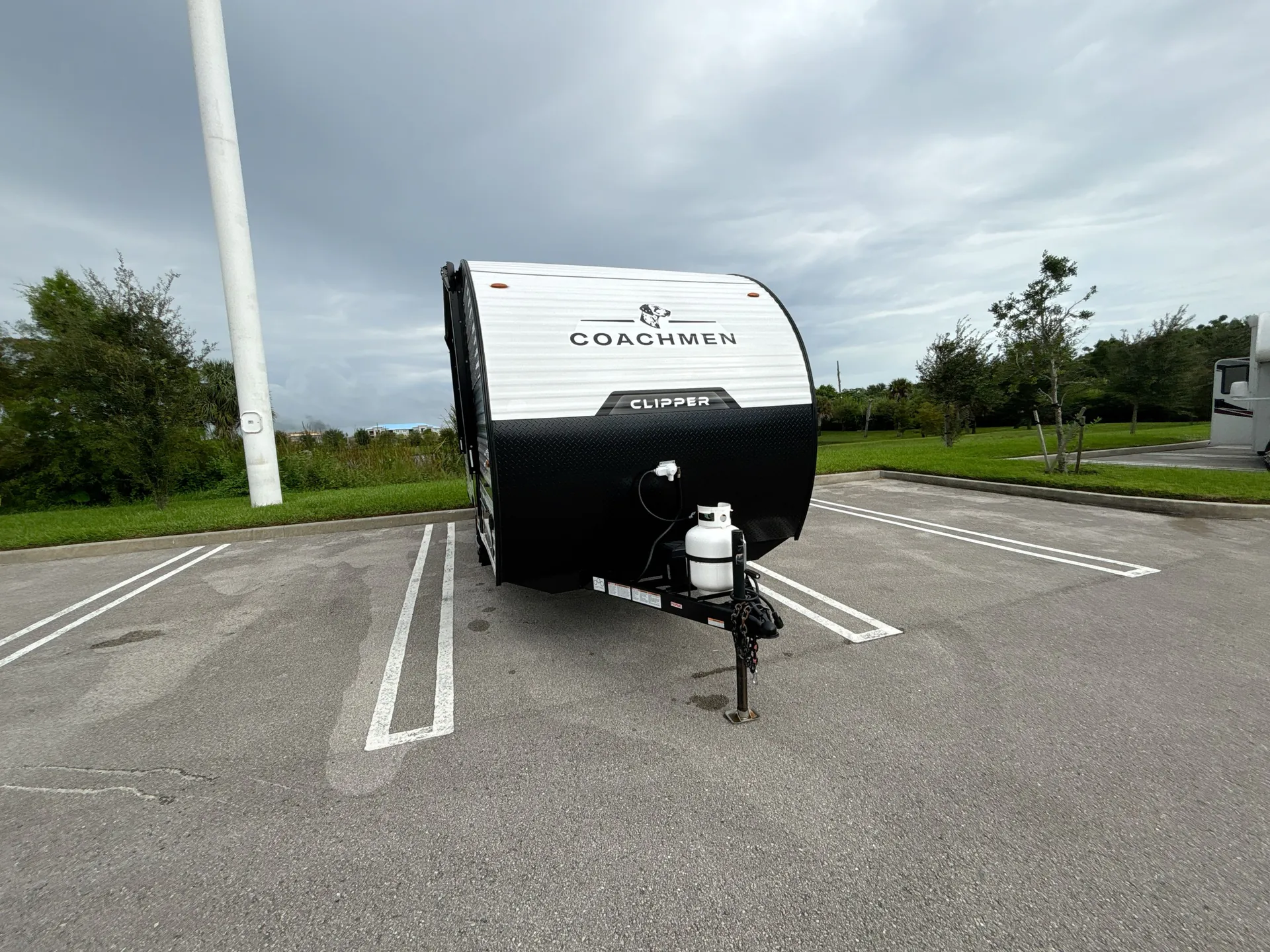 2025 Coachmen Clipper 17CBH - Photo 2