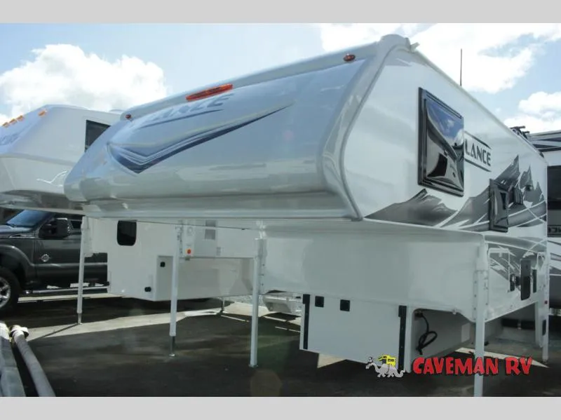 2023 Lance Lance Truck Campers New    850 - Main photo