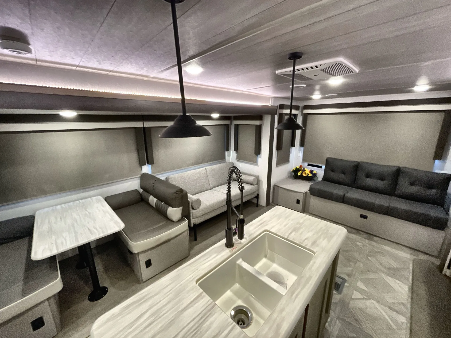 2024 Forest River Wildwood 27RE — living area main