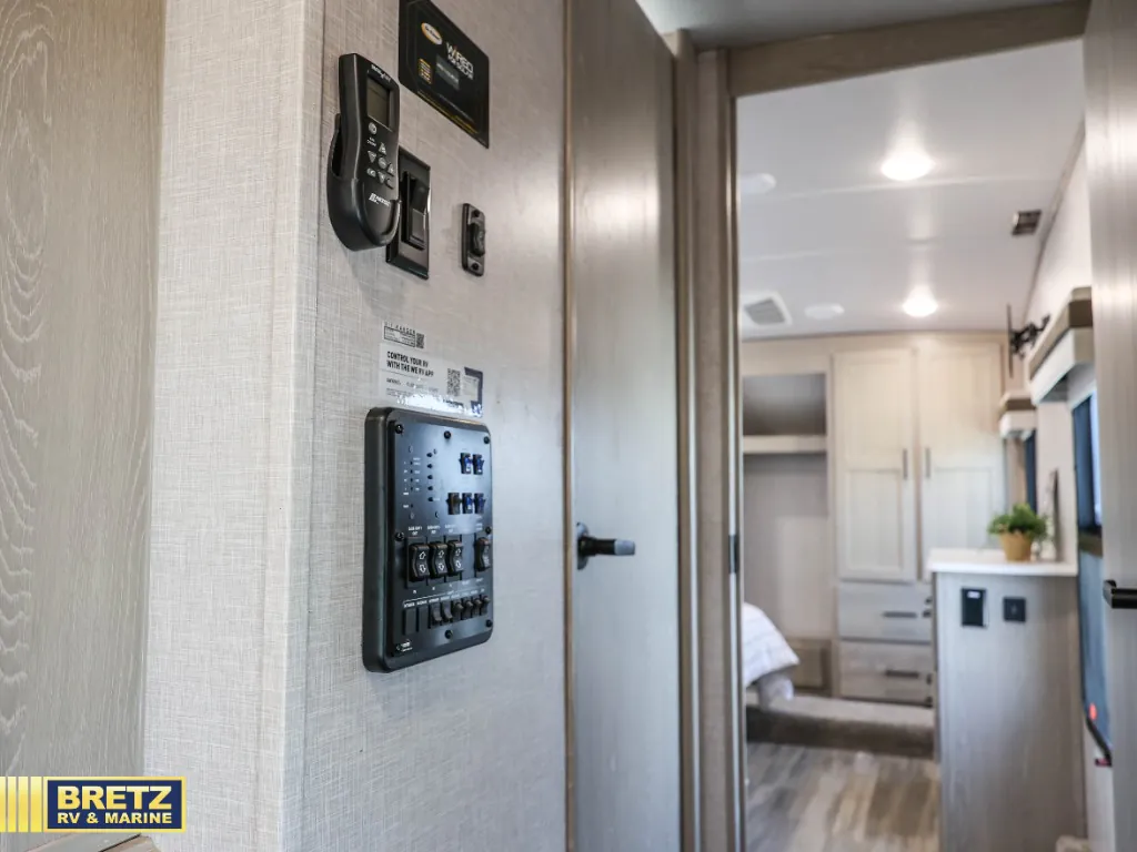 2022 Forest River Rockwood Ultra Lite 2898BS, Photos photo 29