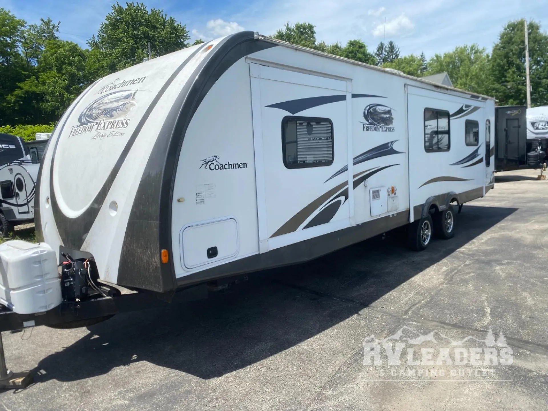 2012 Coachmen Freedom Express 297RLDS - Photo 2