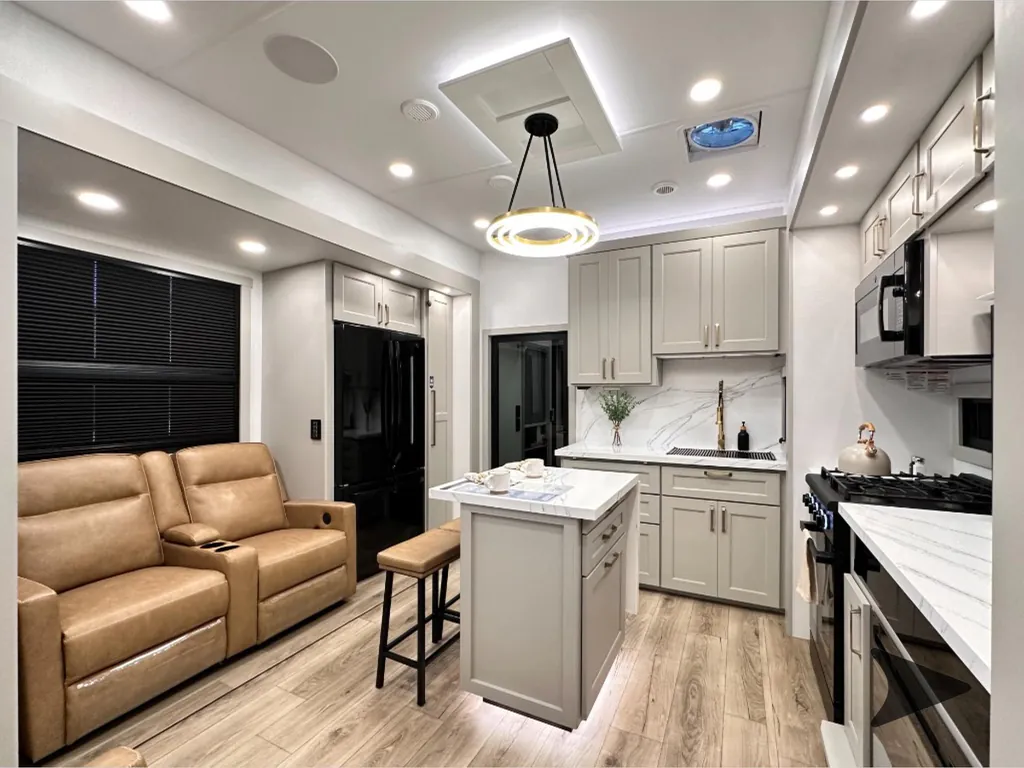 2026 Brinkley Model G 3520, Photos photo 34