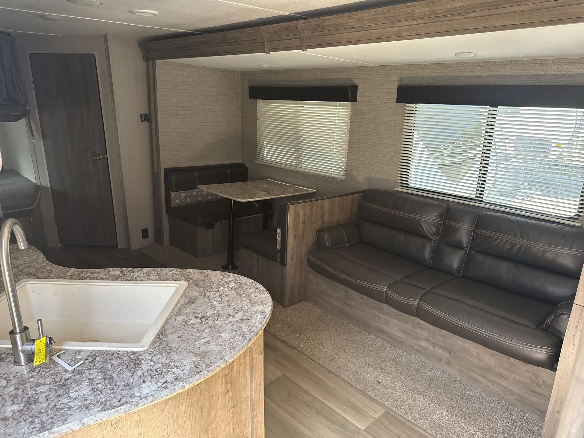2019 Dutchmen Aspen Trail LE 26BH — living area main