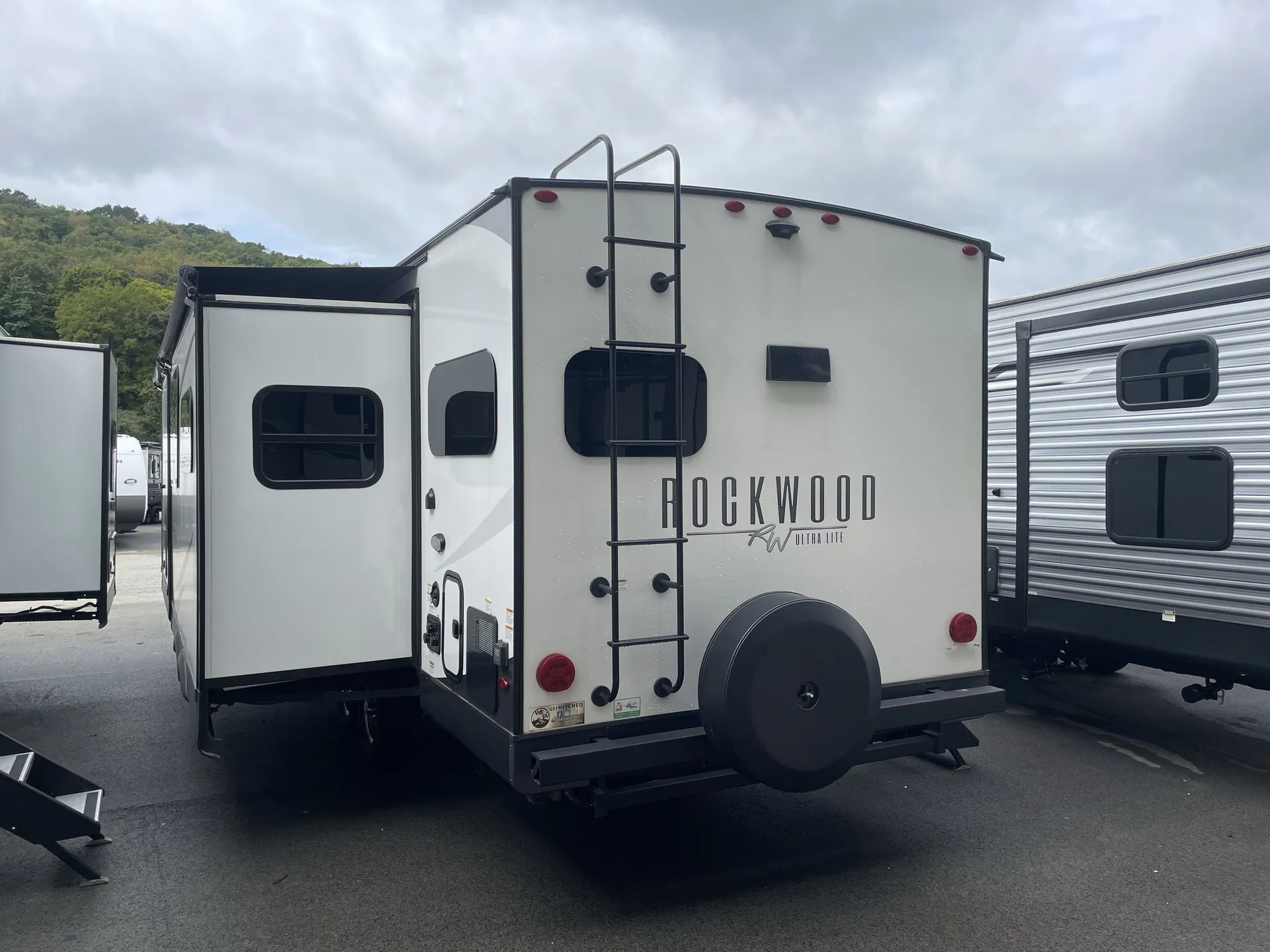 2024 Forest River Rockwood Ultra Lite 2614BS — backside