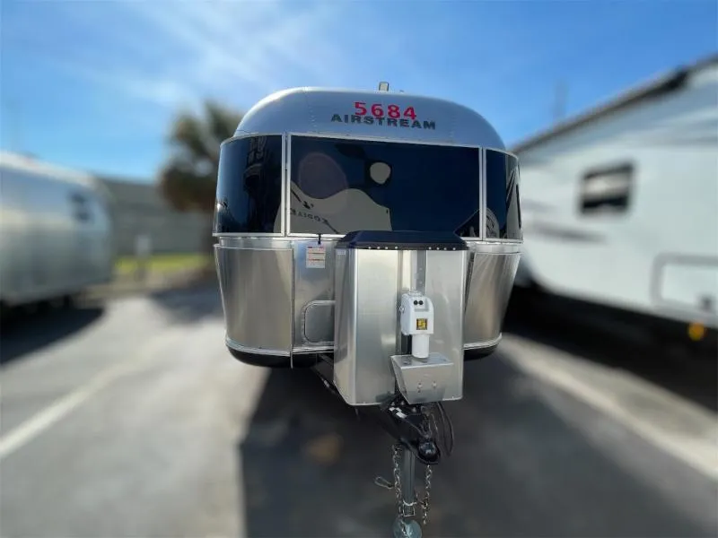 2019 Airstream Classic 33RB - Main photo