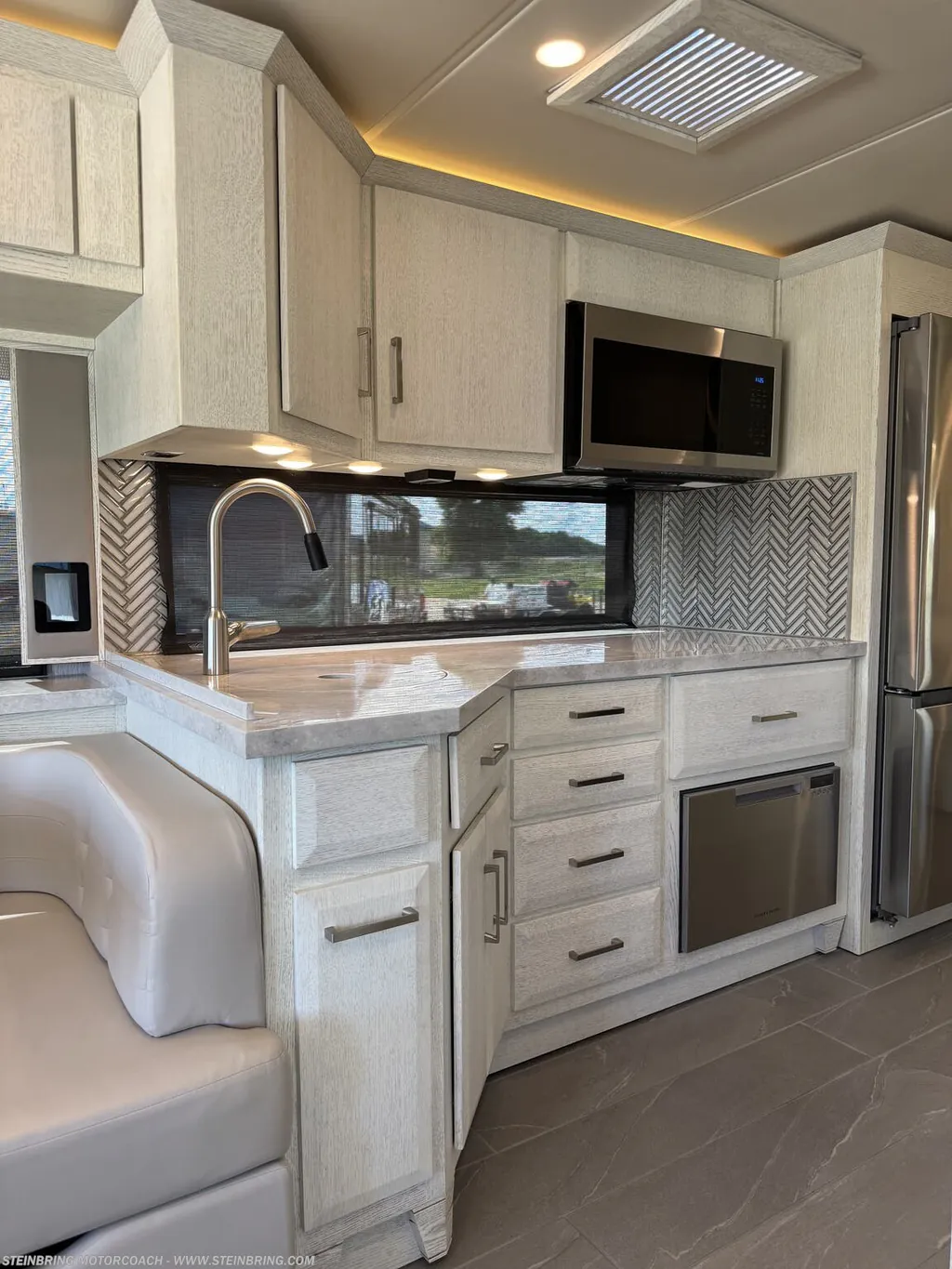2022 Newmar New Aire 3543, Photos photo 16