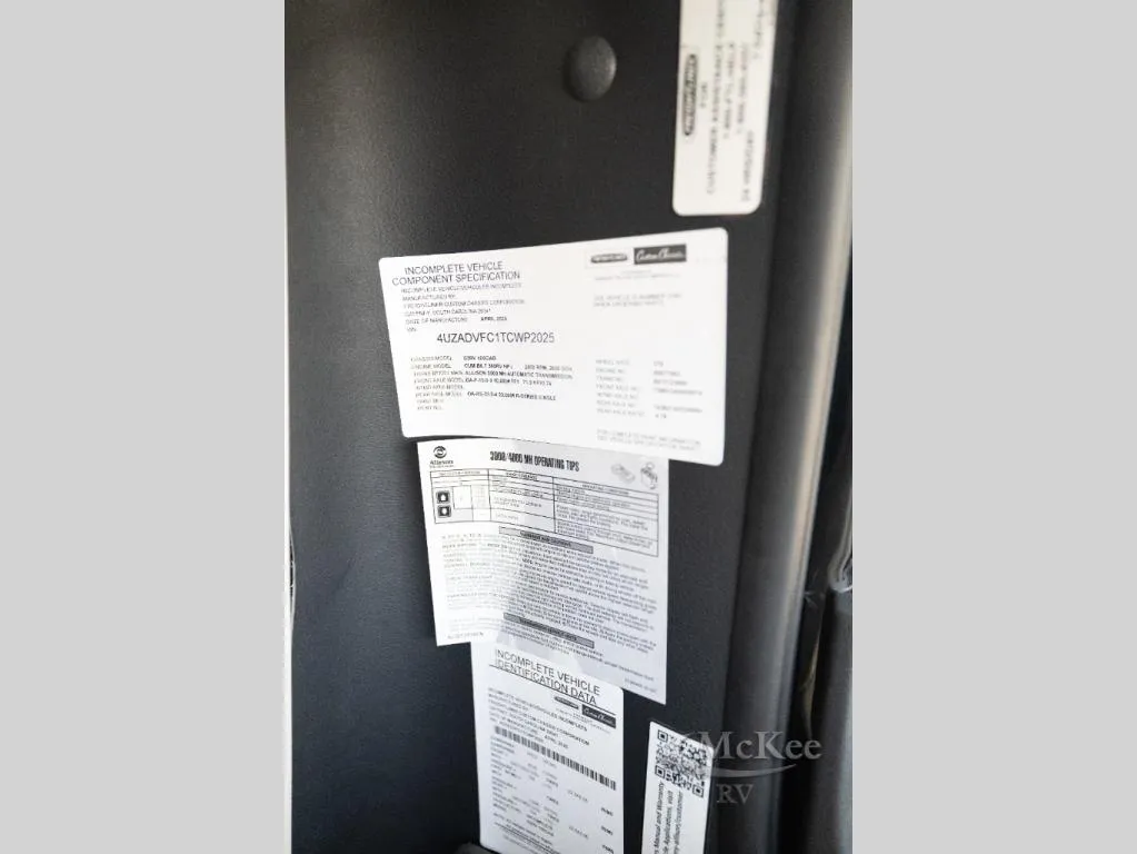 2026 Thor Motor Coach Pasadena 38FX - Photo 4