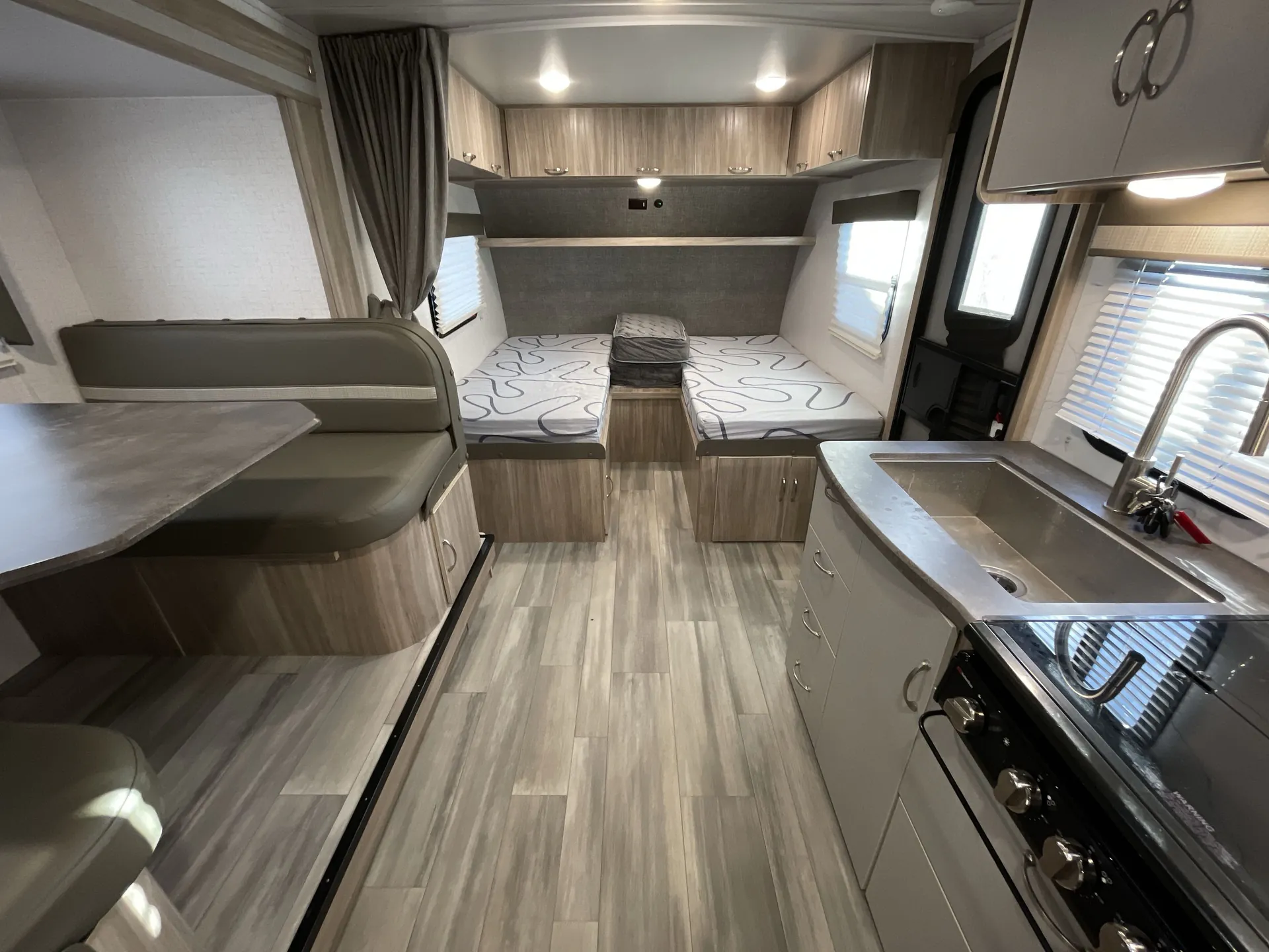 2022 Winnebago Micro Minnie FLX 2108TB — living area main
