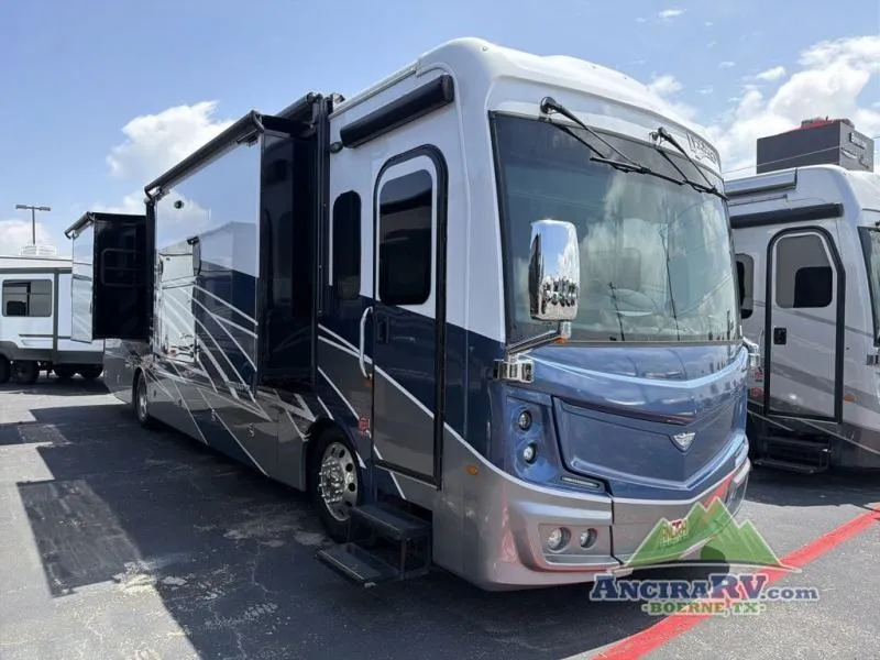 2026 Fleetwood Discovery 38N - Photo 4