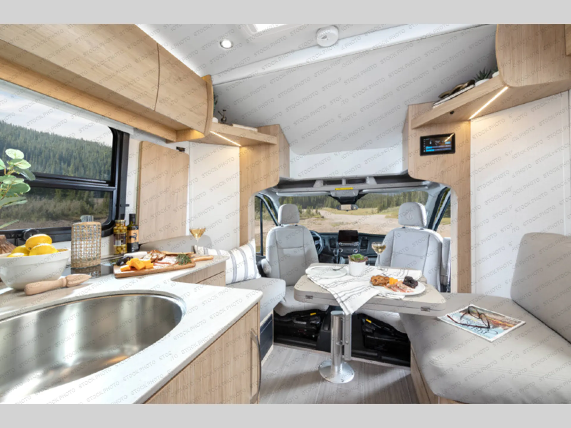 2027 Leisure Travel Wonder W24RTB - Photo 4
