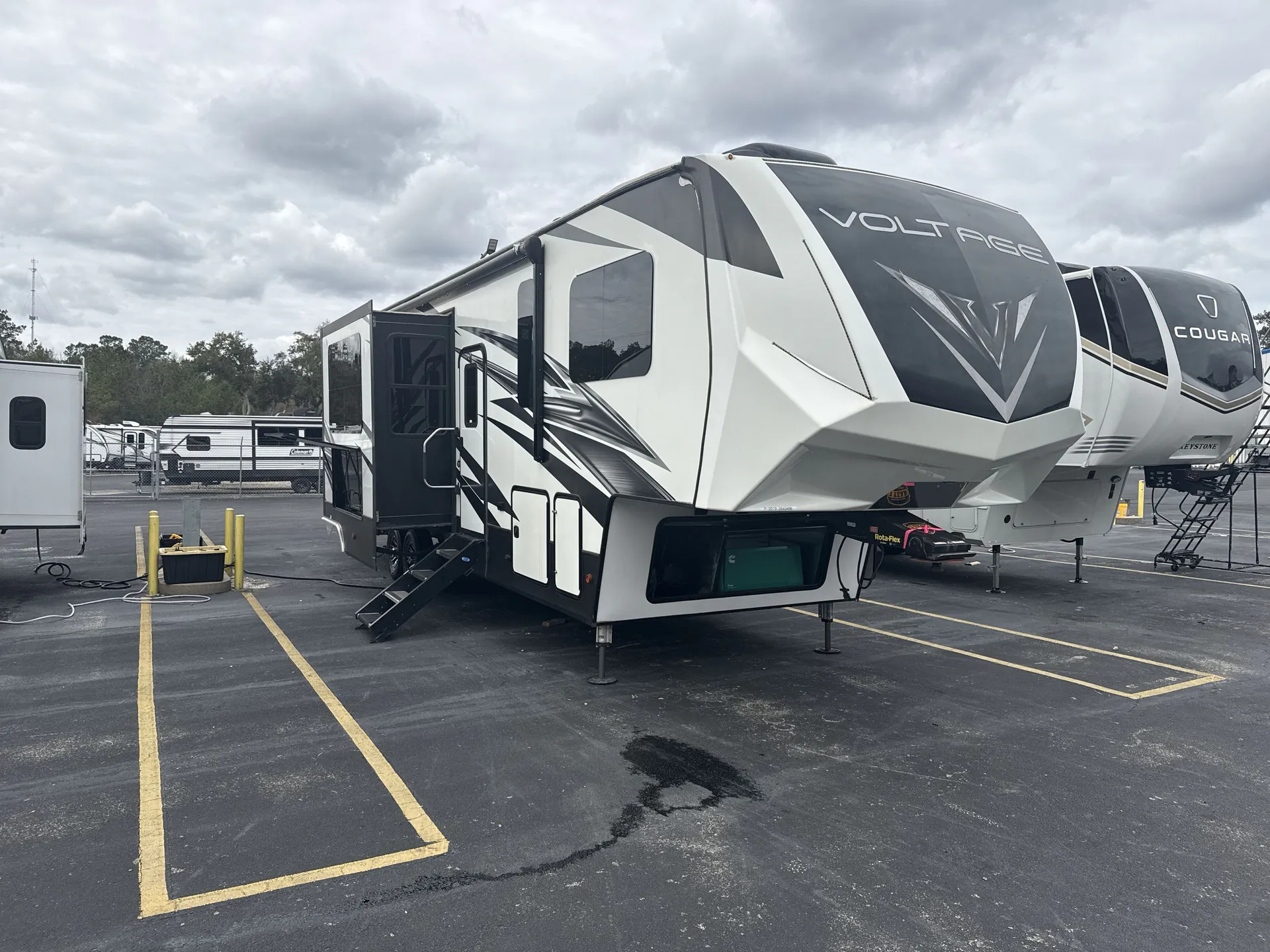 2019 Dutchmen Voltage 3615 dealer photo 1 from Camping World