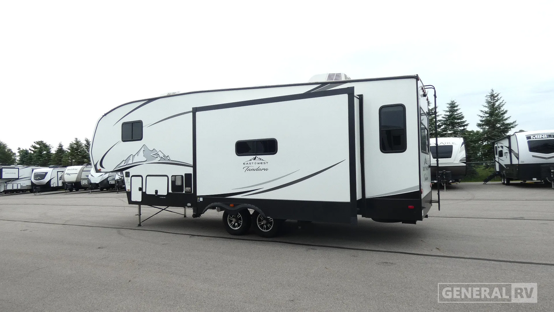 2022 EAST TO WEST Tandara 285RL - Photo 4