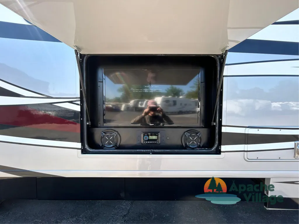 2017 Fleetwood Pace Arrow LXE 38F, Photos photo 12